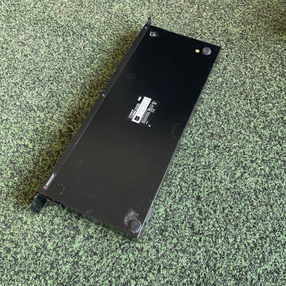 Linksys EF3124 24 Port 10/100 Ethernet Switch W/ 100 Base FX SC Fi Fiber Module - Image 3 of 4