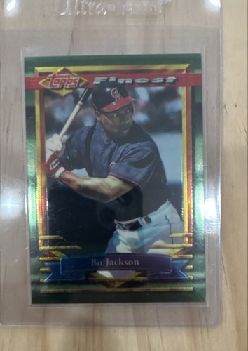 Bo Jackson [Refractor] #241 1994 Finest card