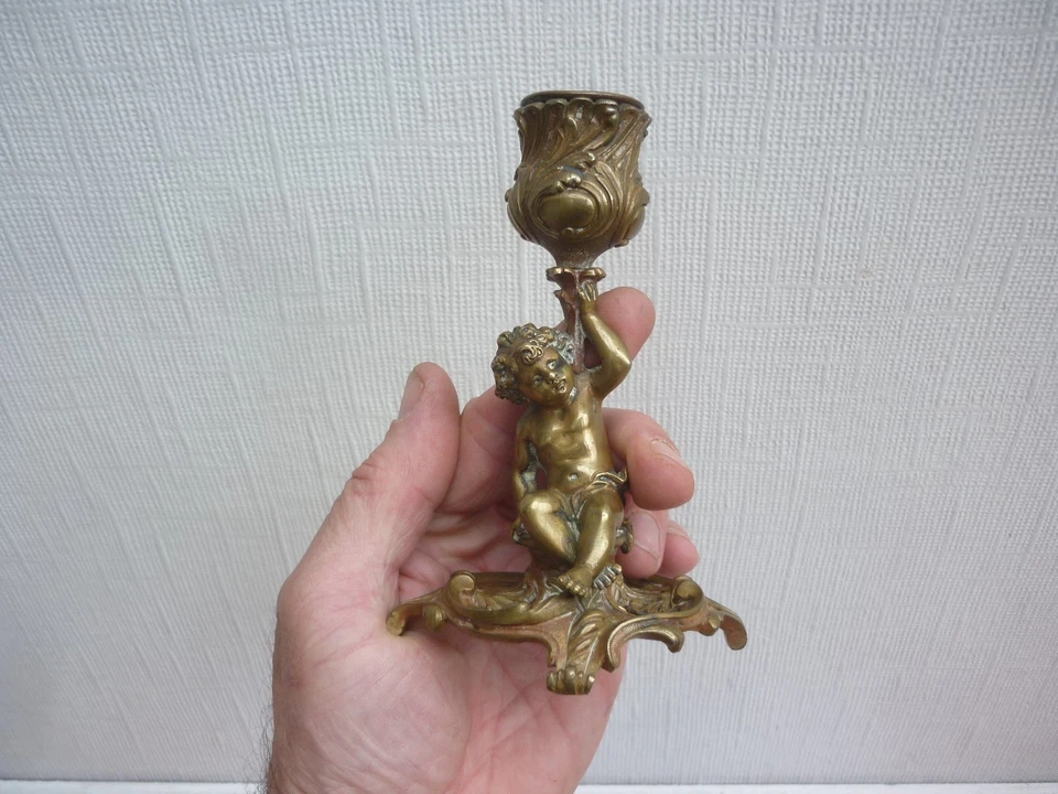 Paire d'anciens bougeoirs en bronze statue ange , chérubin , 19 ème Napoléon III - Photo 2/4