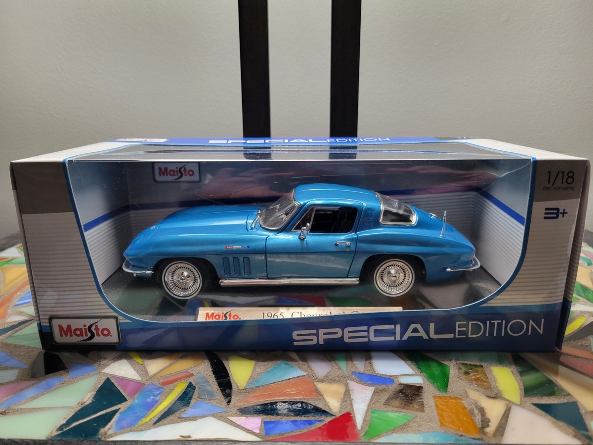 Ertl製 1/18 1967 シボレー コルベット スティングレイ ミニカー 1967 CORVETTE STINGRAY 1/18 BLACK DIECAST ERTL COLLECTIBLES