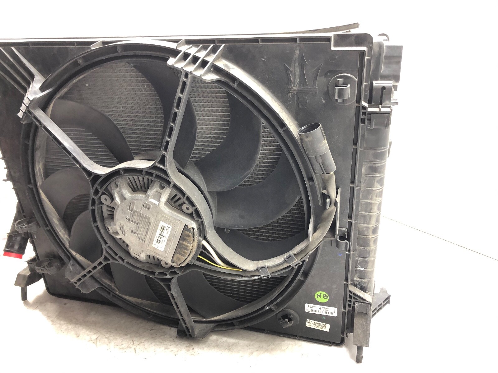 2014-2020 MASERATI GHIBLI 3.0L V6 RADIATOR CONDENSER COOLER FAN OEM.