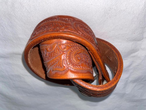 VTG 70 NEW Boys 20 Tooled Brown Leather Cowboy Western GEOMETRIC PAISLEY Belt - Picture 2 of 7