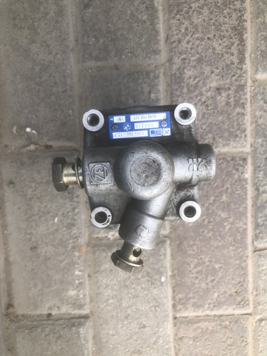 BMW E32 750i/ iL Hydraulic Power Steering Vane Pump 1092086 ZF 130 Bar - Picture 6 of 12