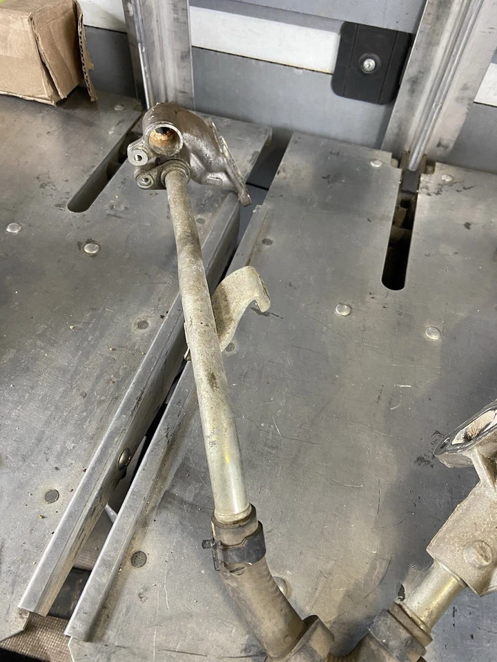 2012 年日产 Maxima 3.5L 冷却交叉管 — 第 3/4 张图片