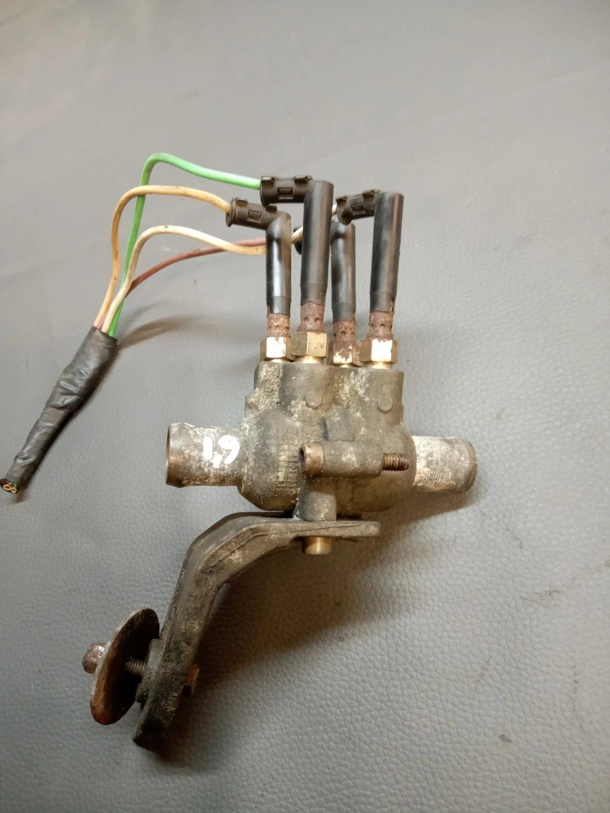 Water Pre Heater Heat Coolant Glow Plug 1 6 Vauxhall Vivaro Renault water-pre-heater-heat-coolant-glow-plug-1-6-vauxhall-vivaro-renault