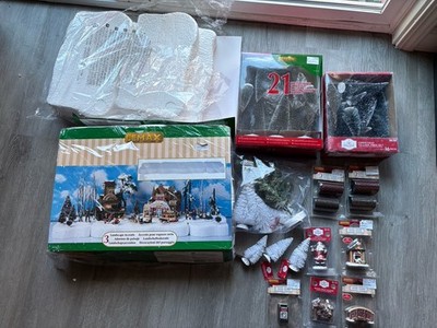 Christmas Lemax Village Accessory And Platform Lot