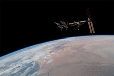 Nasa Space Station Space Craft Is Moving Science Wall Art Home - POSTER 20"x30"