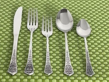 Oxford Hall QUEEN'S TAPESTRY Stainless Japan Roses Flatware SMART CHOICE B106WU