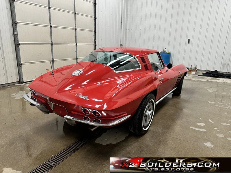 Chevrolet Corvette Stingray 1965 cupé techo rígido  Foto 4 de 4