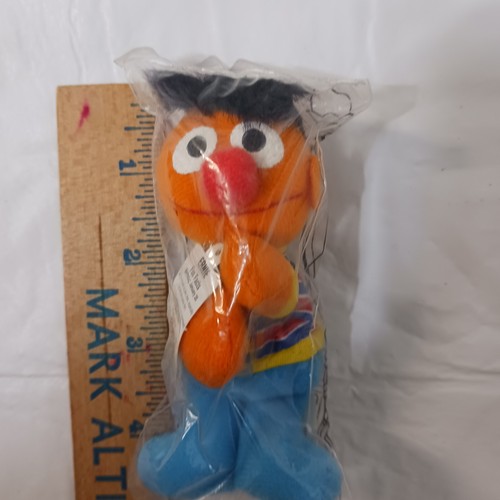 1999 Sesame Street Ernie Kelloggs Mini Beans New in Package - Picture 5 of 6
