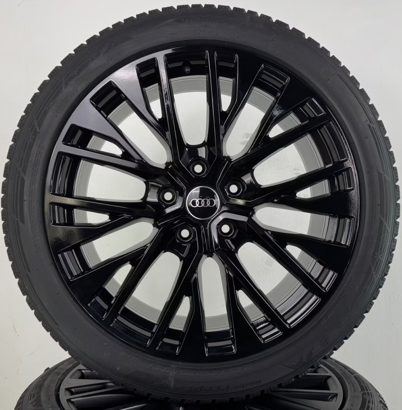 Audi e-tron GT ruote invernali 20 pollici cerchi in lega originali pneumatici invernali neri foto 4