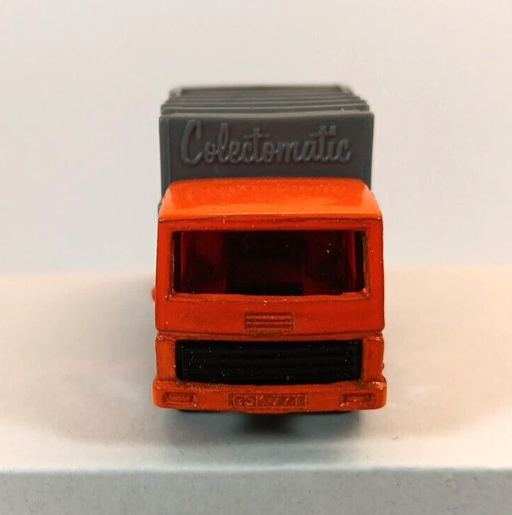 MATCHBOX # 36 ORANGE/GRAY REFUSE TRUCK  MB36 MIB - Image 3 of 4