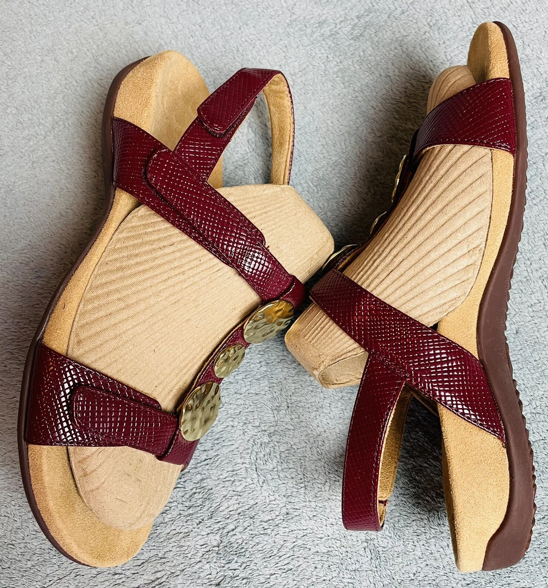 Vionic sandals size 7 sale