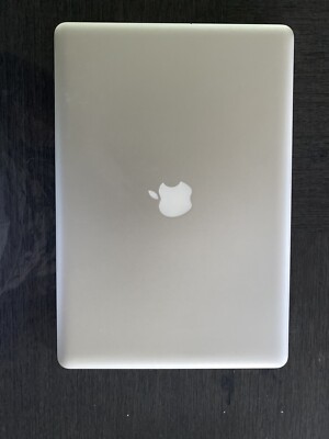 Apple MacBook Pro A1286 15.4'' Laptop - MD104LL/A (June, 2012)