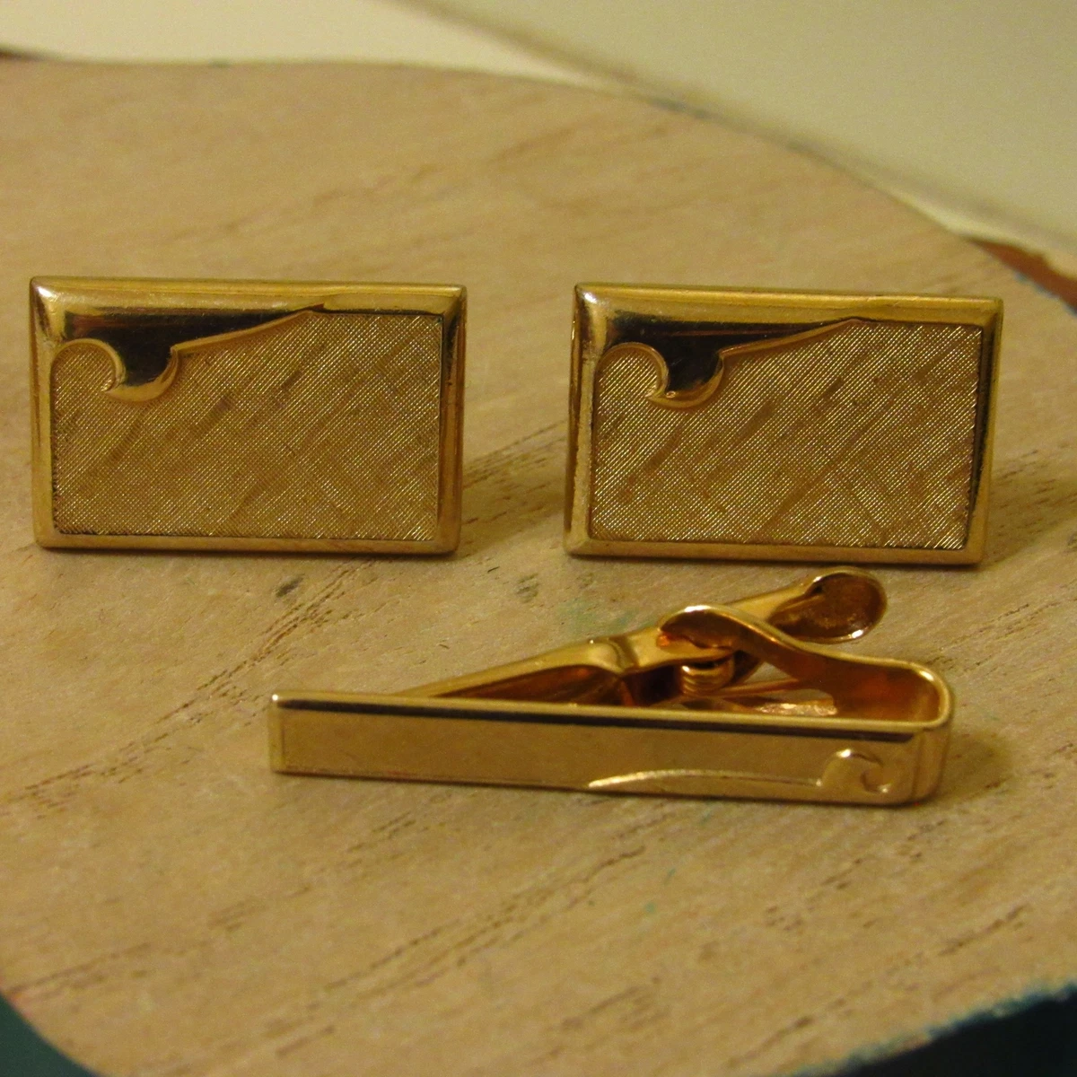 Swank gold cufflinks sale