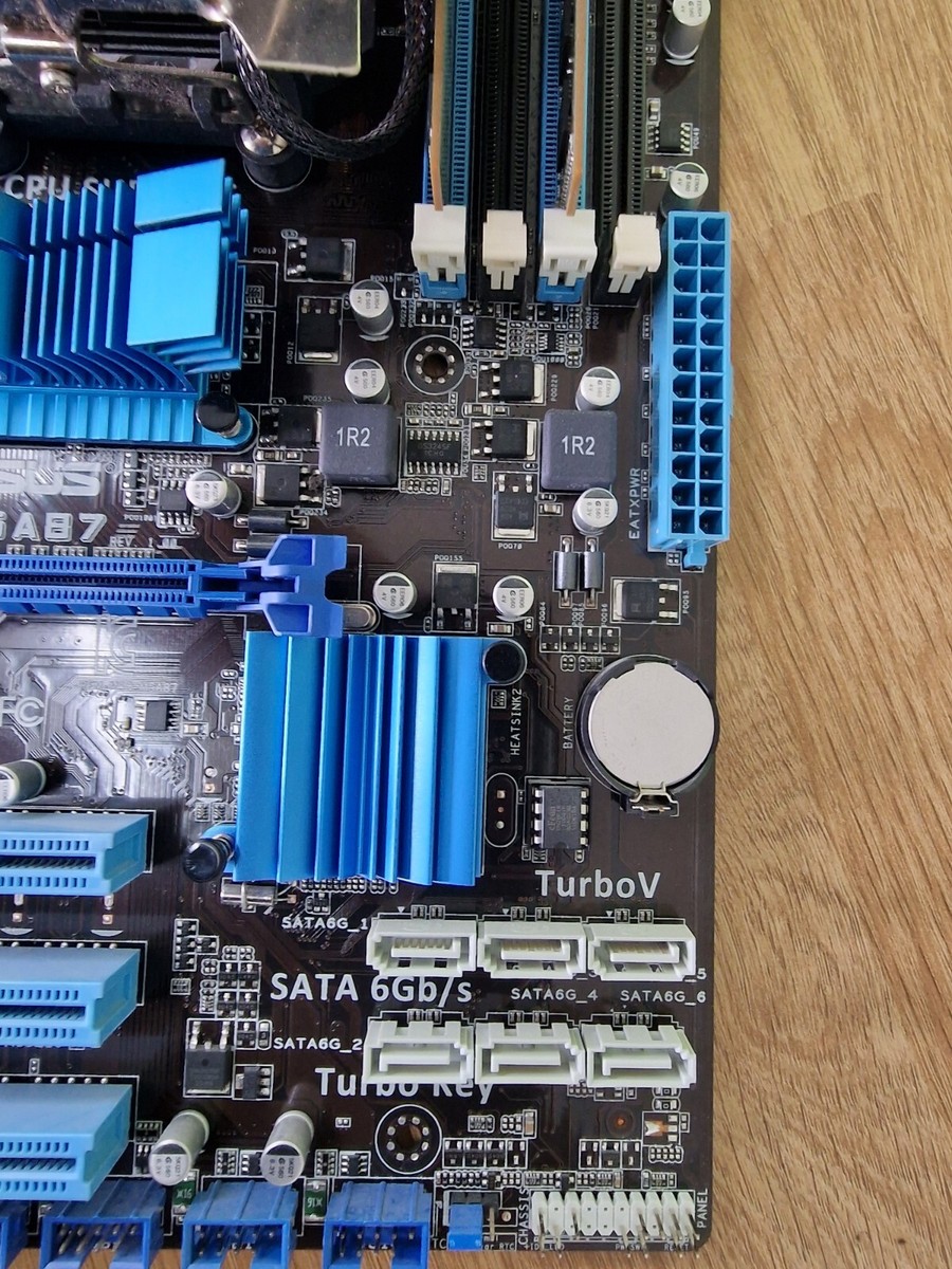 ASUS M5A87 motherboard Skt AM3+ Phenom X4 II 955 Processor + 4GB