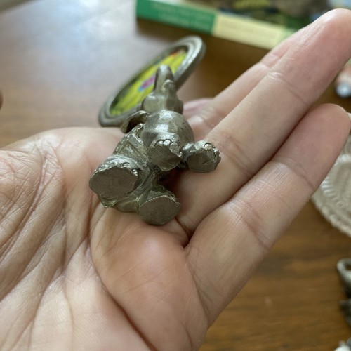 Vtg Pewter Elephant With Ball Desk Photo Holder 4” Tall 2” Photo Ring No Glass - Picture 4 of 6