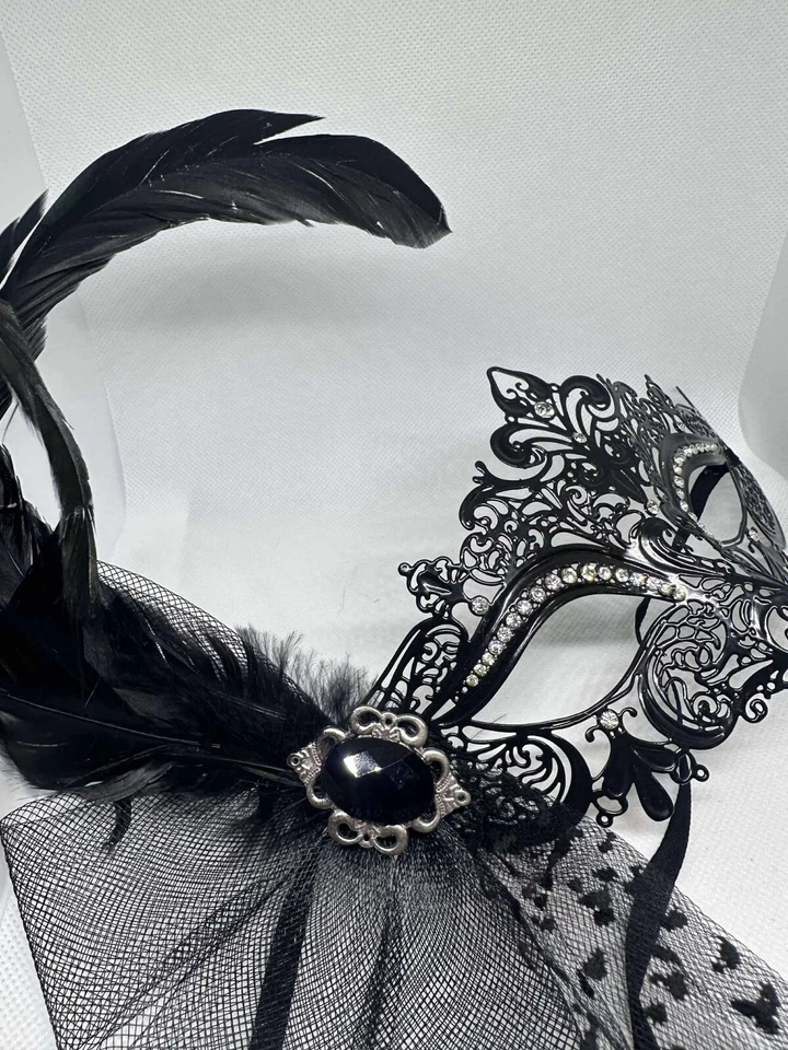 Women's Masquerade Party Mask – Elegant Costume for Carnival & Halloween - Image 2 of 4