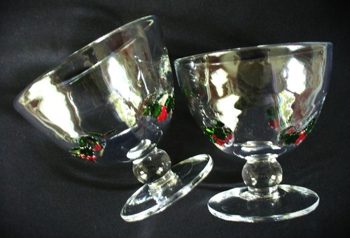2~FUSED~Holly Berry~DESERT~Pedestal~GLASS~4.5"x4.5"~Sherbet Bowls~CHRISTMAS~EC - Picture 5 of 11