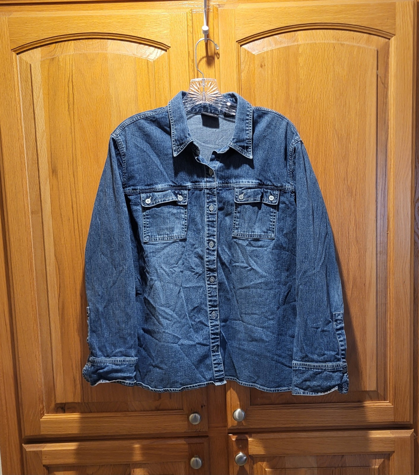 Denim Jacket Size 1 Chico's Womens Medium Blue Chest Button Pockets Long Sleeve-image