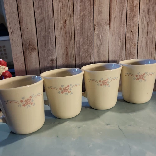 New Vintage Set of 4 Corelle English Breakfast Coffee Tea Cups Mugs Corning USA