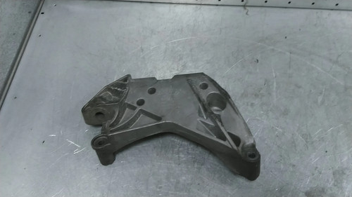 MOTORHALTER RECHTS Volkswagen Passat Variant (3C5) 2010 06J199207P / 06J199207K