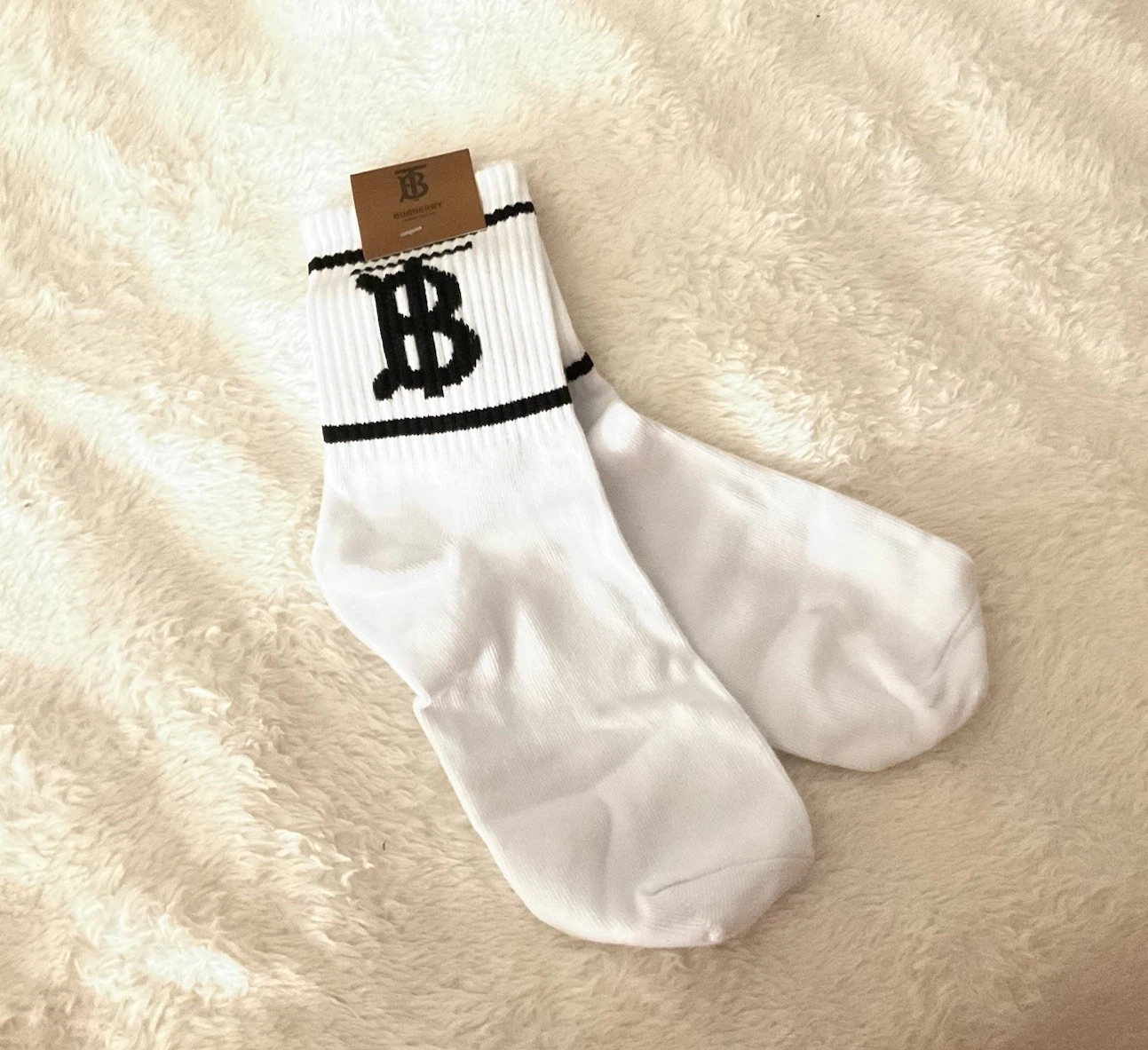 Brand New BURBERRY Socks Unisex Black/white . 🔥