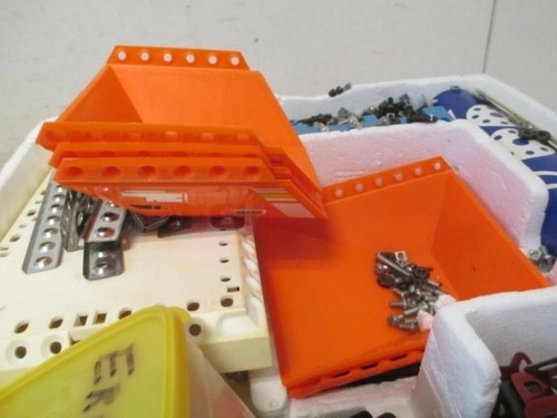 Vintage Gabriel Erector Set Number 725 with Instructions and Remote Control - Picture 3 of 8
