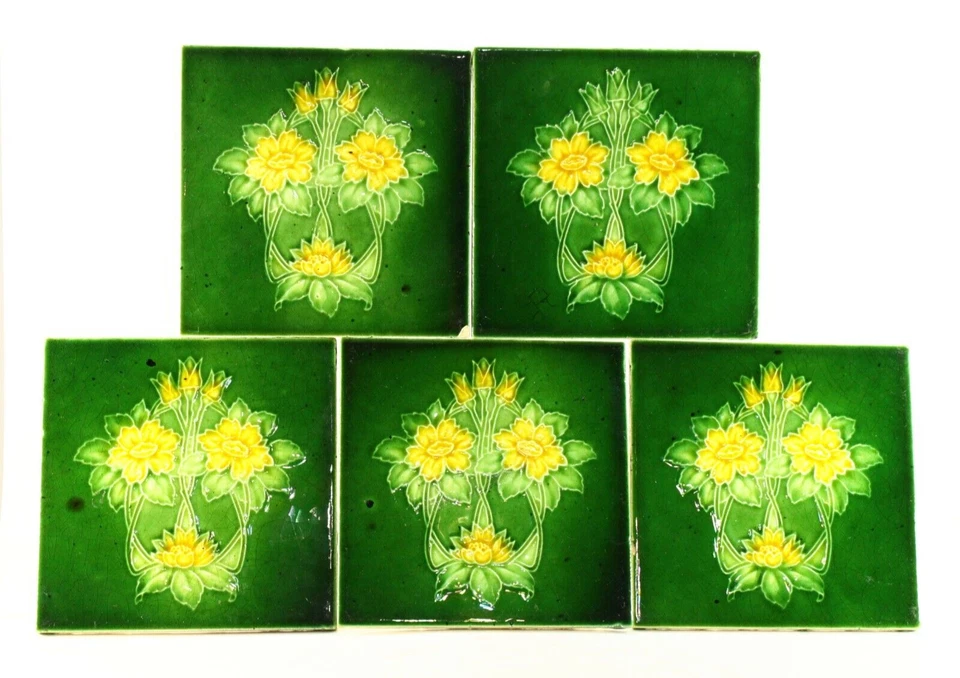 = Juego de 5 azulejos de mayólica floral Art Nouveau, verde con amarillo - chimenea o pared Foto 2 de 4