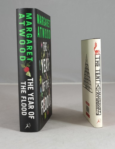 Das Jahr der Flut & Das Zelt von Margaret Atwood Erste britische Ausgabe Hardcover. - Bild 2 von 15