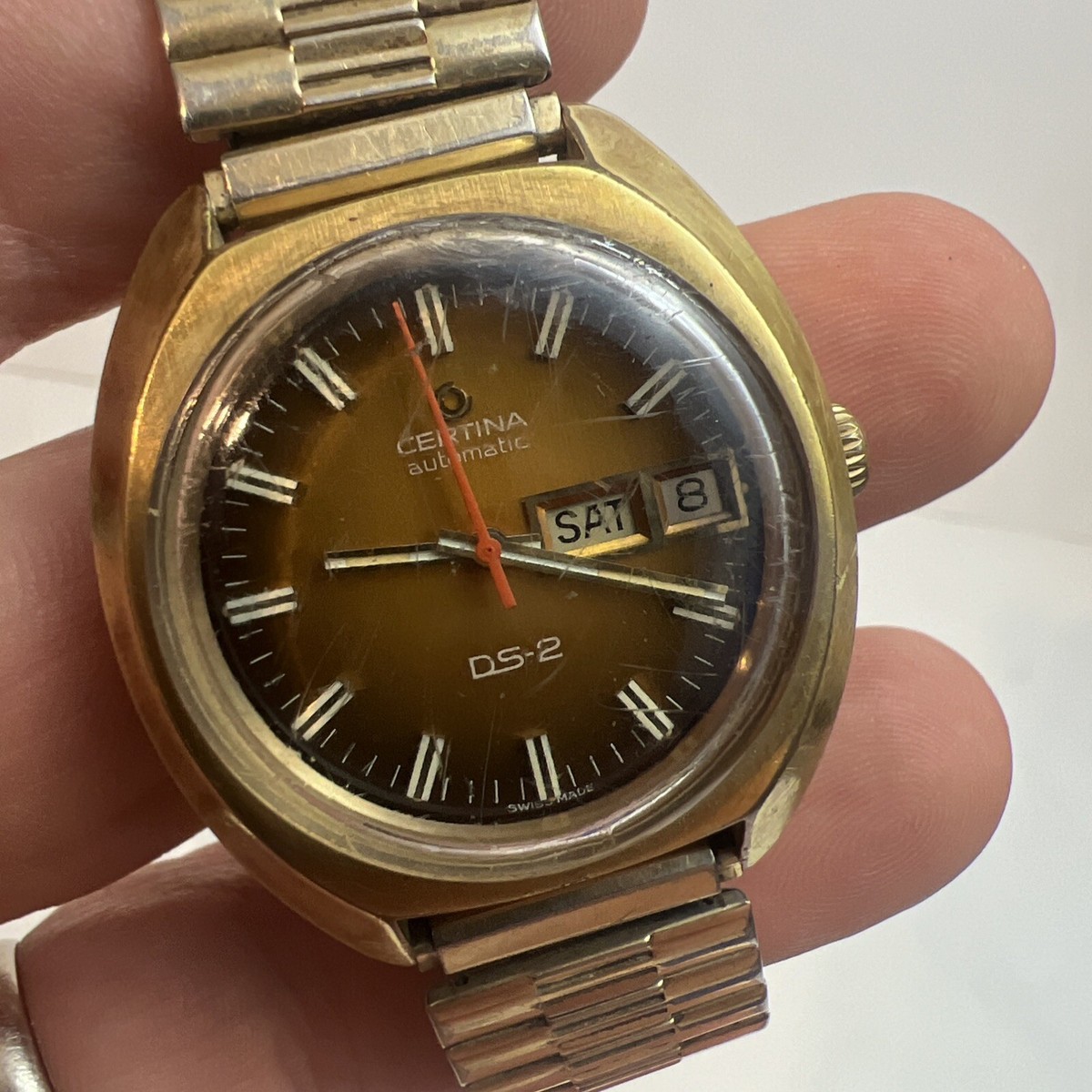 Vtg CERTINA DS-2 “Certiday” Day Date Red Dial 60s MENS Watch Gold