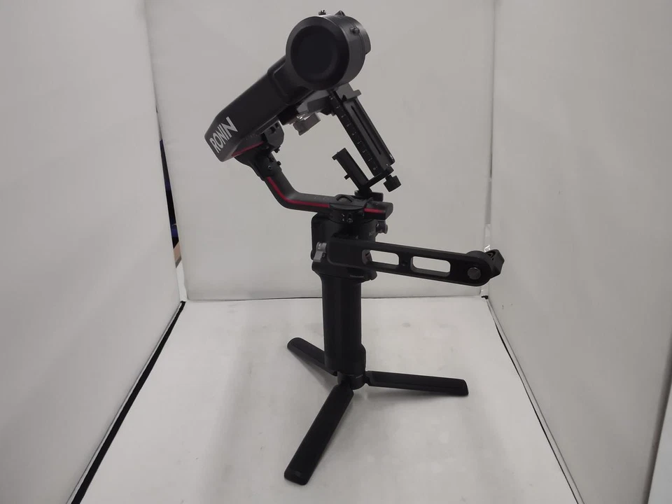 DJI RS 2 Gimbal Stabilizer Pro Combo - Full Kit with Raven Eye - Good condition - Image 3 of 4