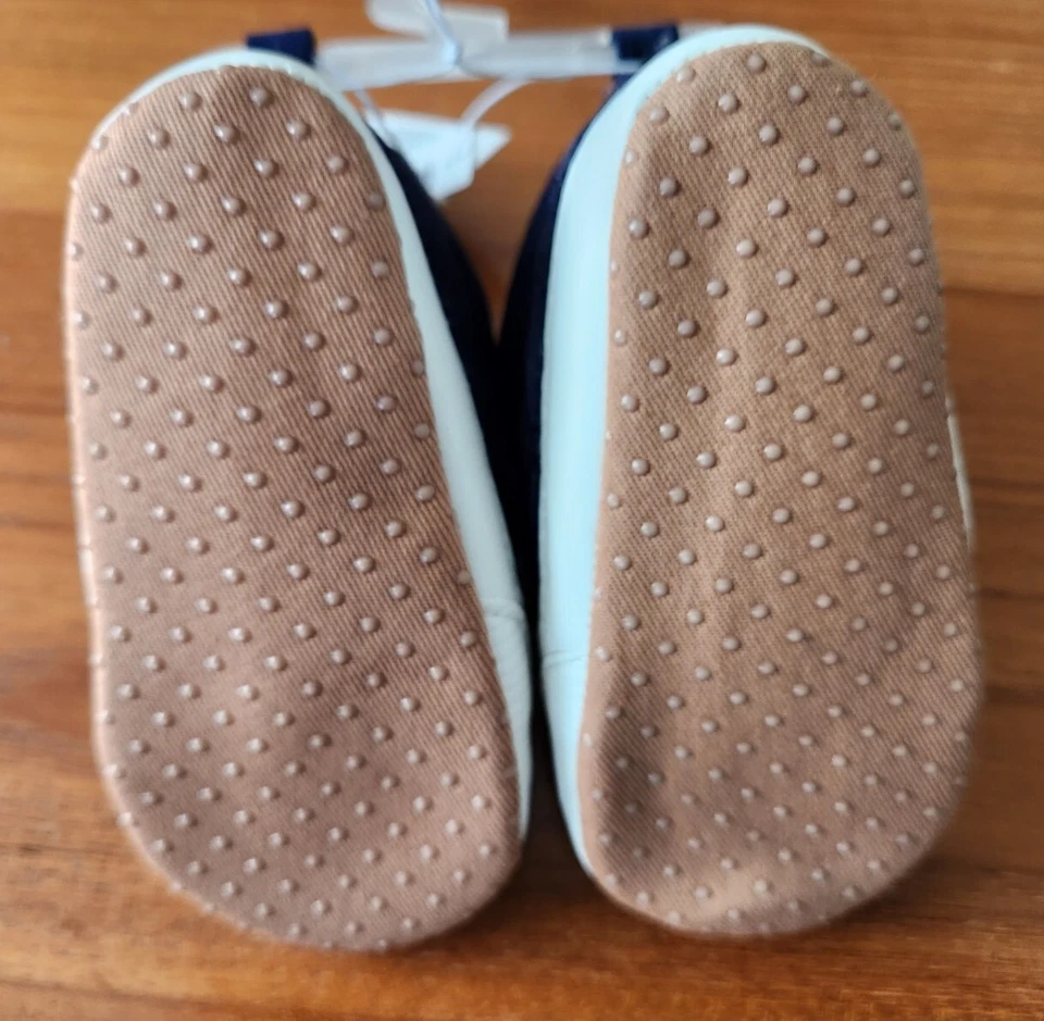 Old Navy Niños 3-6 6-12 18-24 MESES Acolchado Cuna Zapato Tenis AZUL MARINO #31823 Foto 4 de 4