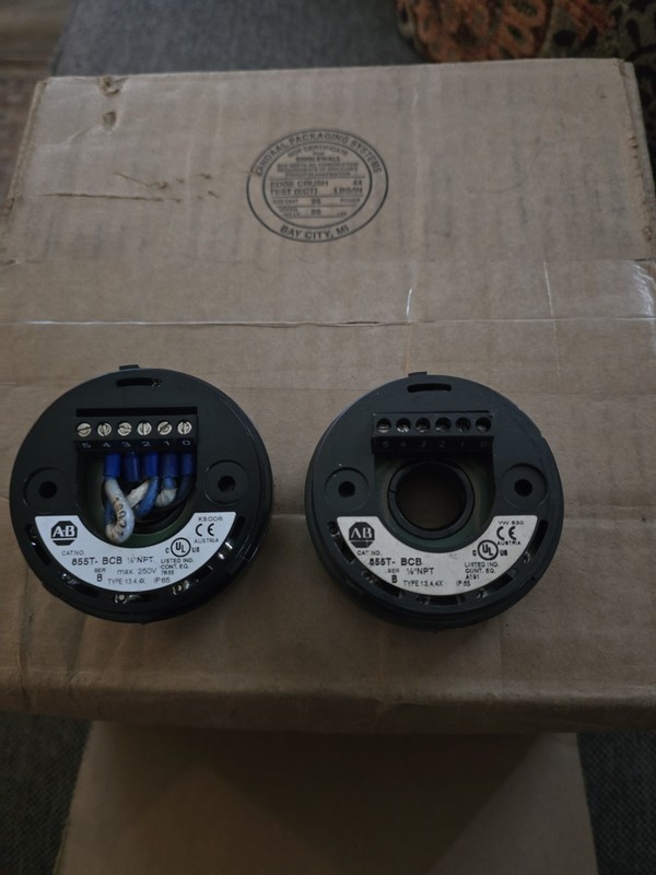 ALLEN BRADLEY LIGHT STACK BASES 855T-BCB