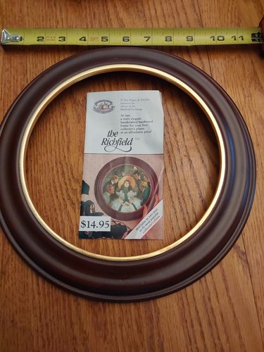 Van Hygan & Smythe Plate Frame Holder 8-8.5” Wood "The Richfield" Frame Only