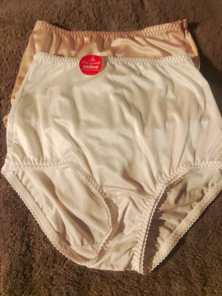 Lot of 5 Vanity Fair Women's briefs Sz 6 satin panties 2 Pink, 2 White, 1 Black - Image 4 of 4