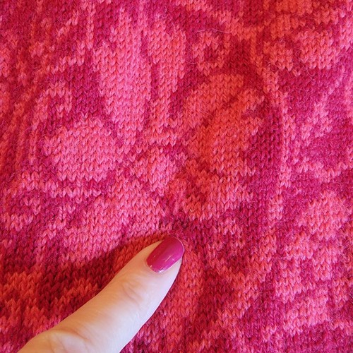 OLEANA Norway 100% Wool Multicolor Fair Isle Floral Red Sweater Women's M - Picture 16 of 17