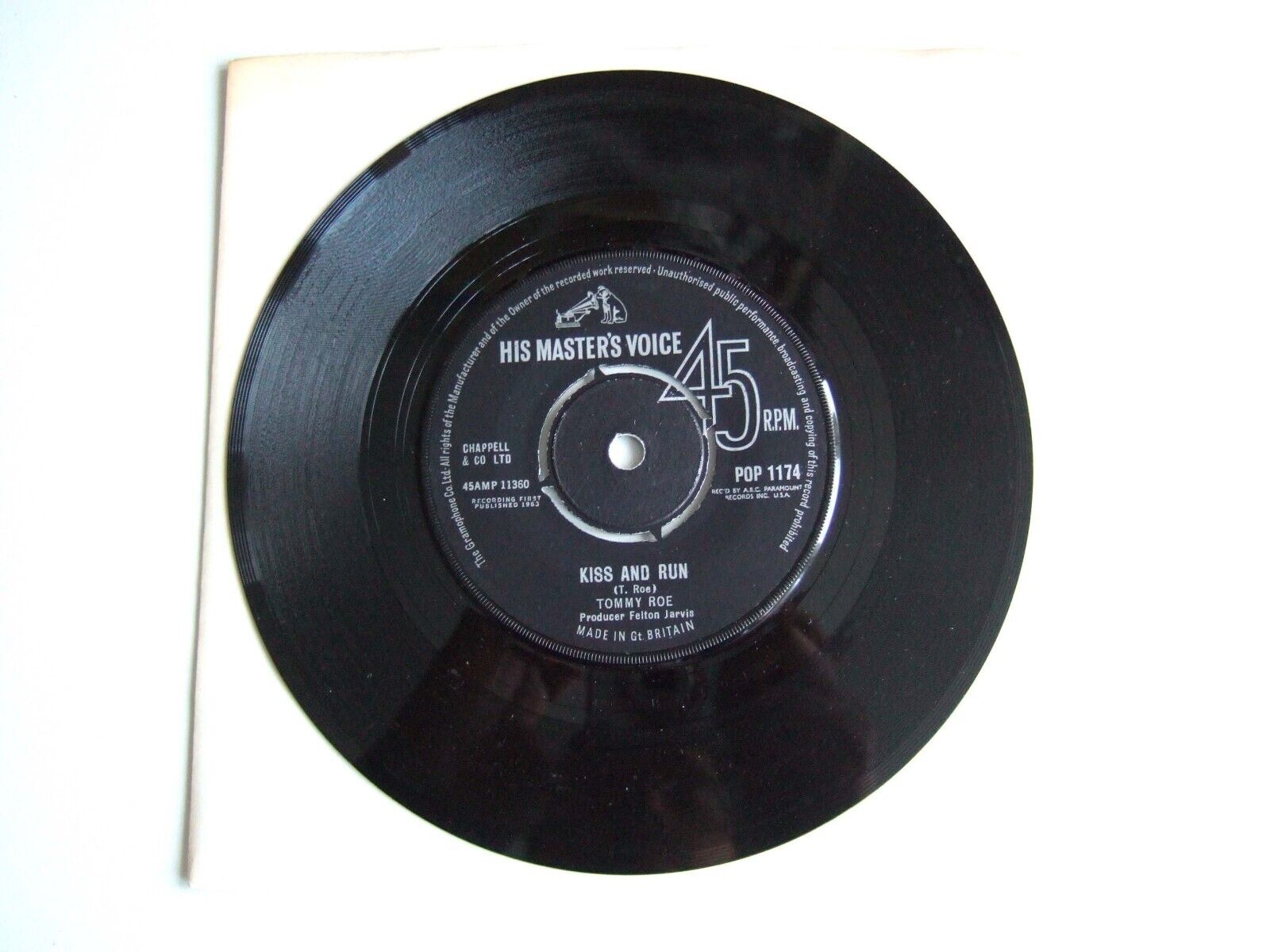 Tommy Roe - Kiss and Run / What Makes The Blues - HMV - Vinyl 7" 45 RPM
