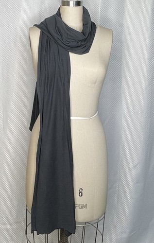 WOMEN’S SCARVES- WIDE KNIT WITH ROLLED EDGES GREY - Picture 2 of 4