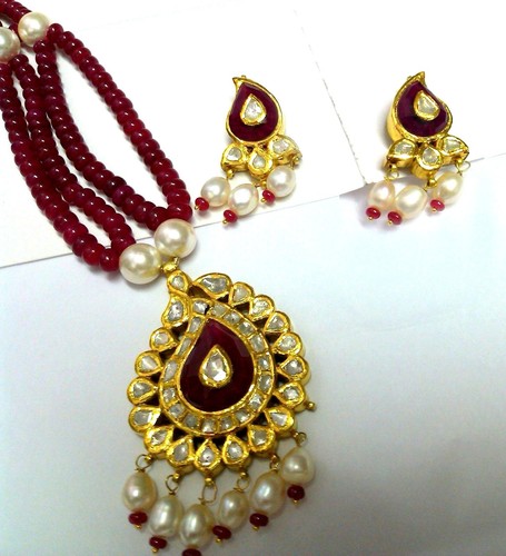 TOP CLASS VINTAGE 22KARAT YELLOW GOLD 