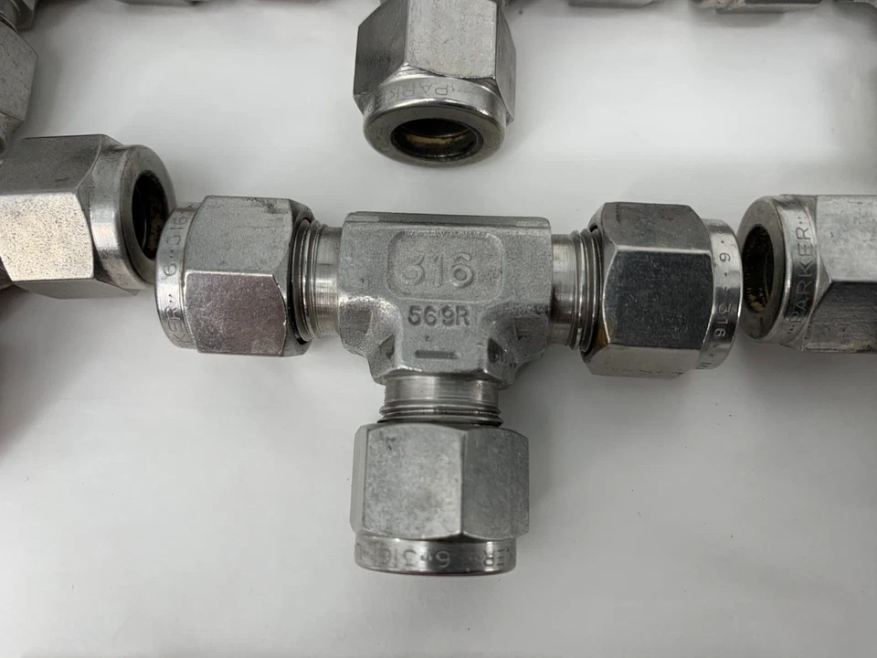 Parker 4 JBU-SS 1/4" Compression 316 SS Union Tee Lot of 6 - Image 3 of 3