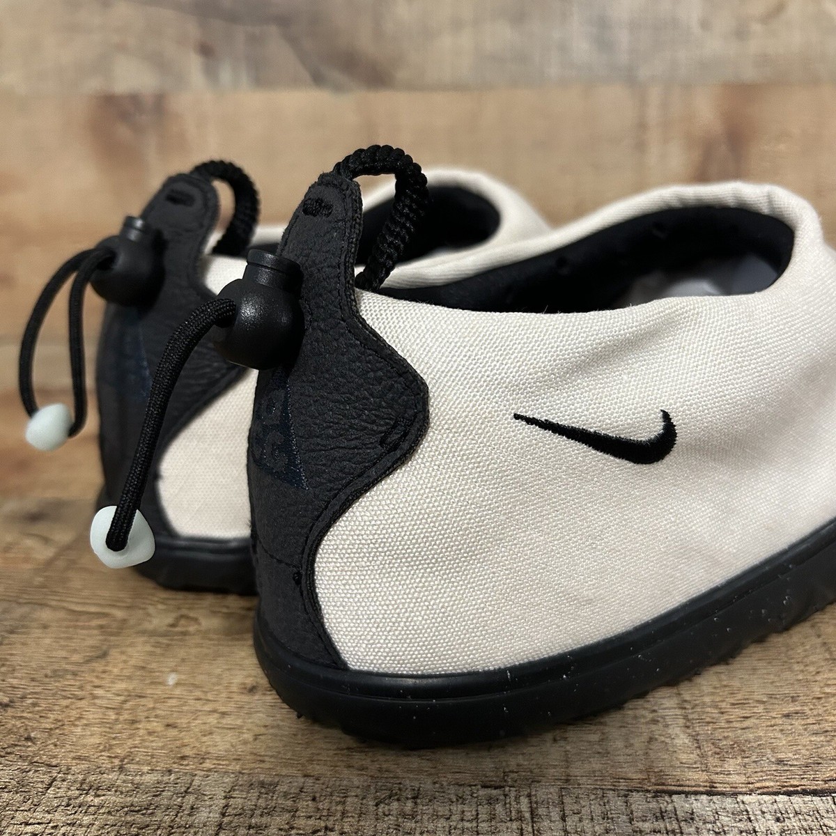 Nike ACG Moc Summit Mens Size 10 Off White and Black Shoes DZ3407