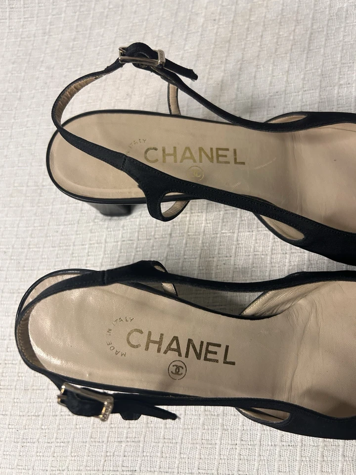 Chanel Vintage Cap Toe Slingback Pumps Navy Black Leather Heels 39 - Image 2 of 4