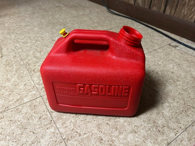 #ad Craftsman 1 1 4 Gallon 5 Liter Gas Can Vented Pre Ban No Spout $24.00