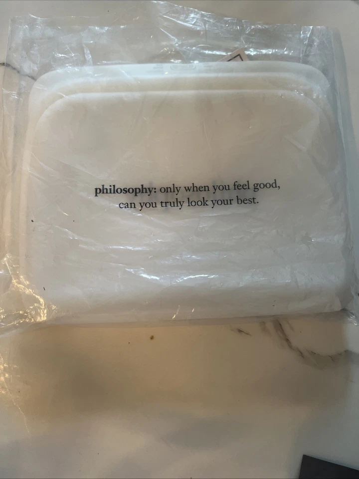 Увлажняющее и очищающее средство для лица, а также набор для макияжа и средство для снятия макияжа - Изображение 3 из 4