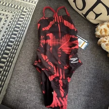 NWT Speedo Powerflex Eco Girls Natural Wonder Crossback Red/Black Size 8/24