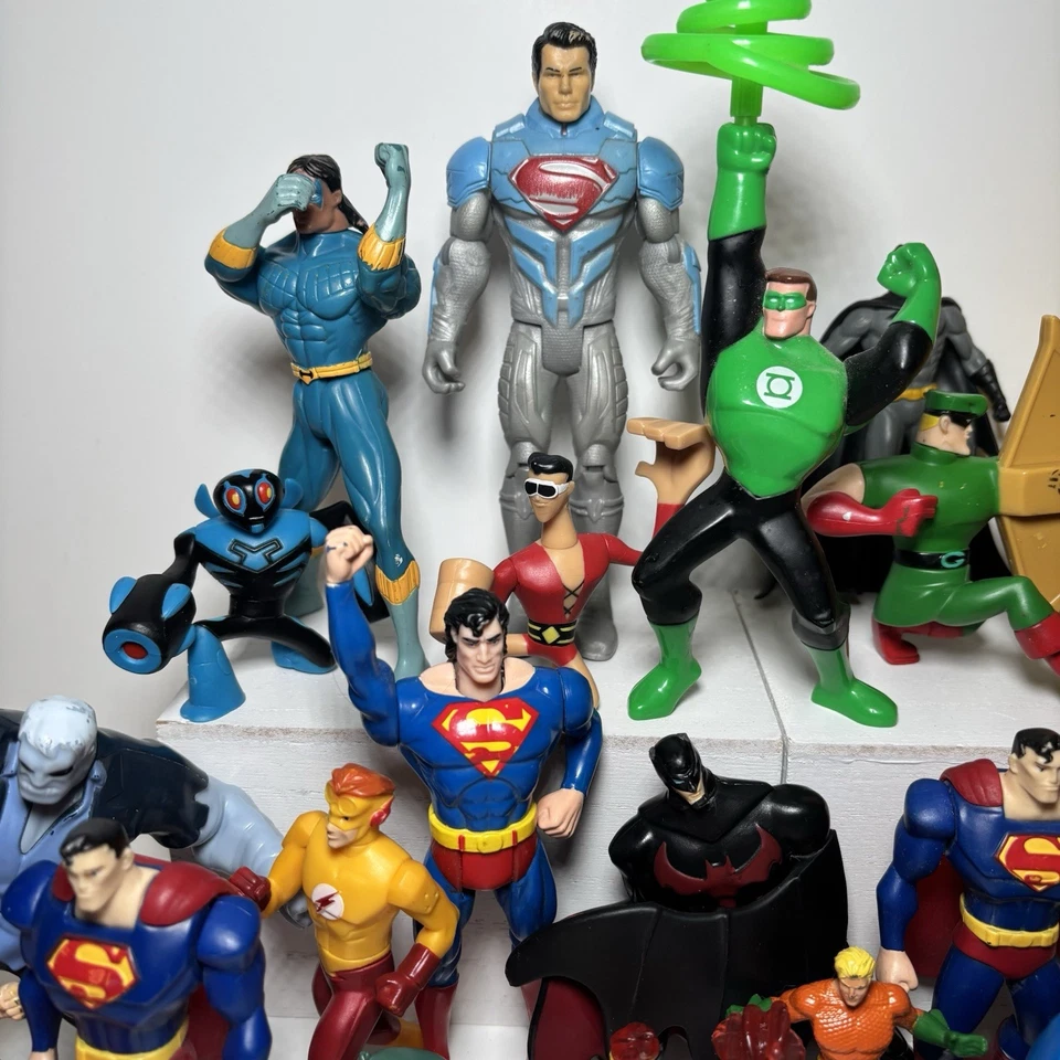 Huge Lot DC Action Figures Vintage To Modern Batman Superman Justice League - Image 3 of 4