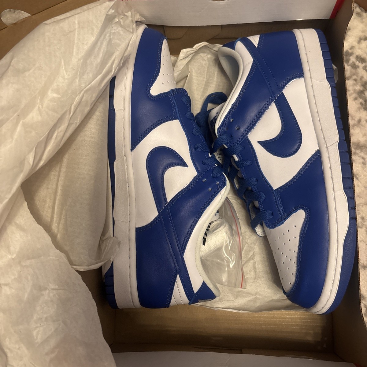 Nike Dunk Low SP Kentucky - Size 8.5 men display picture 1