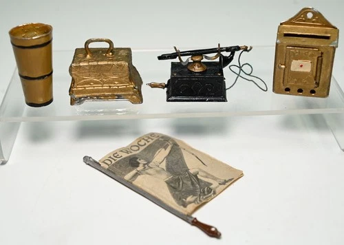 Ancient Dollhouse Accessories * 5 Tin Pieces * Circa 1900/20