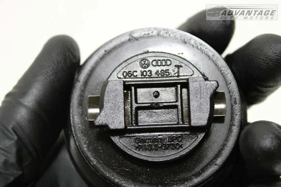 Tapa de llenado de aceite de motor Audi Q3 2015-2018 2,0 L Quattro 06C103485T OEM Foto 4 de 4